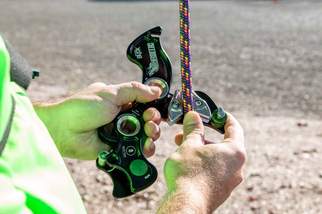 BUCKINGHAM THROTTLE CLIMBING DEVICE