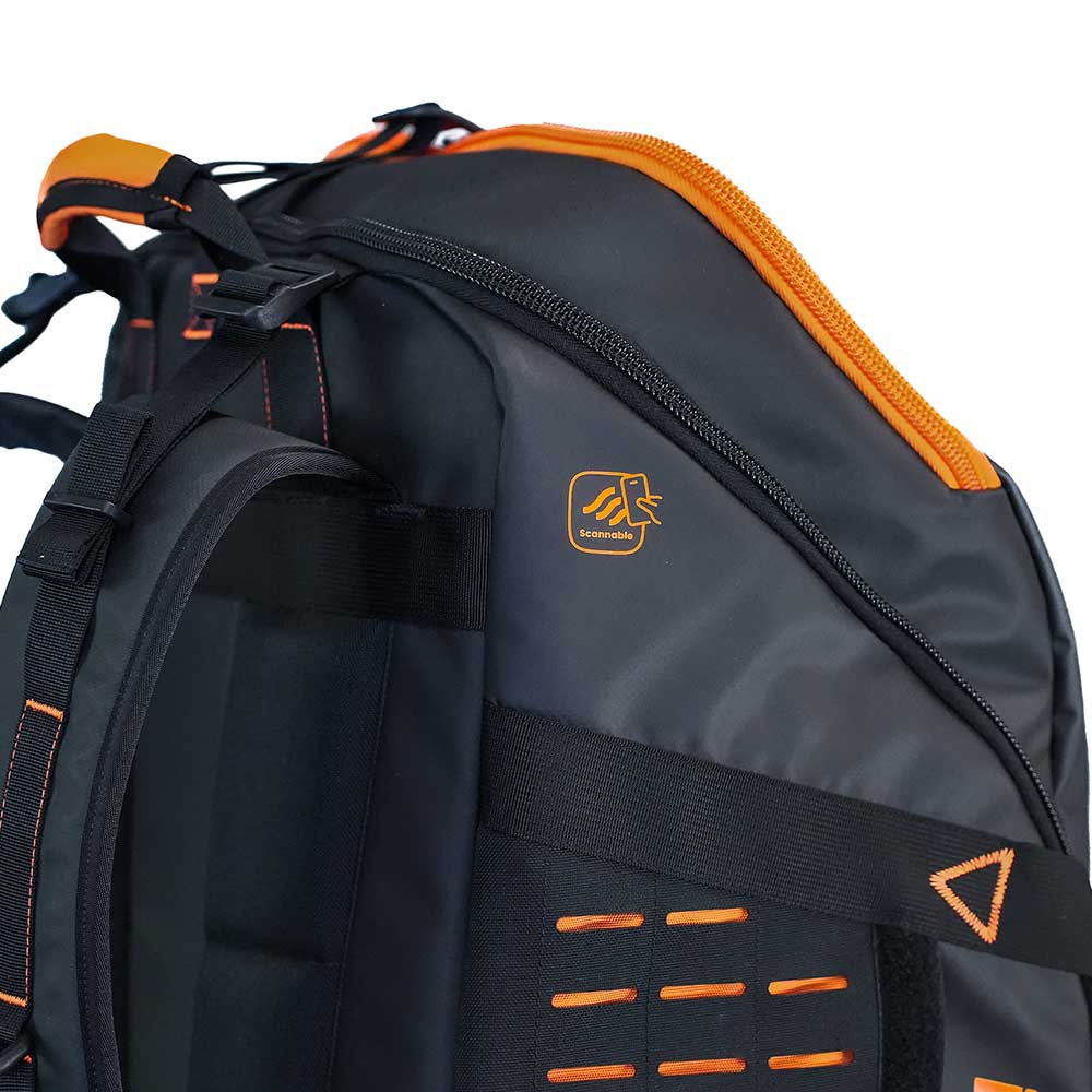 The BATWING™ 60 Kit Bag offers unmatched access, modular organisation, MOLLE compatibility and multiple carry options. Built for arborists, climbers and height-safety professionals. Available at Cannings. 6